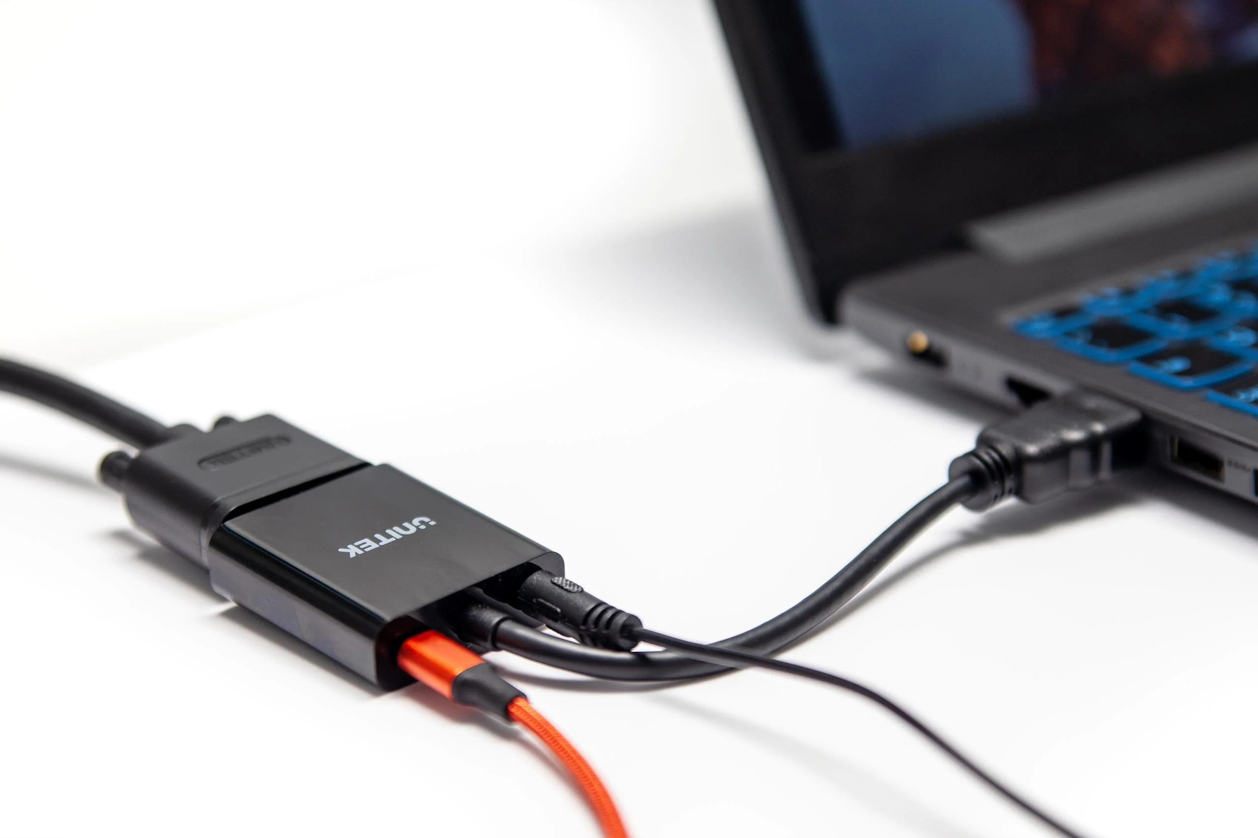 Adapter Unitek Y-6333 HDMI to VGA + audio