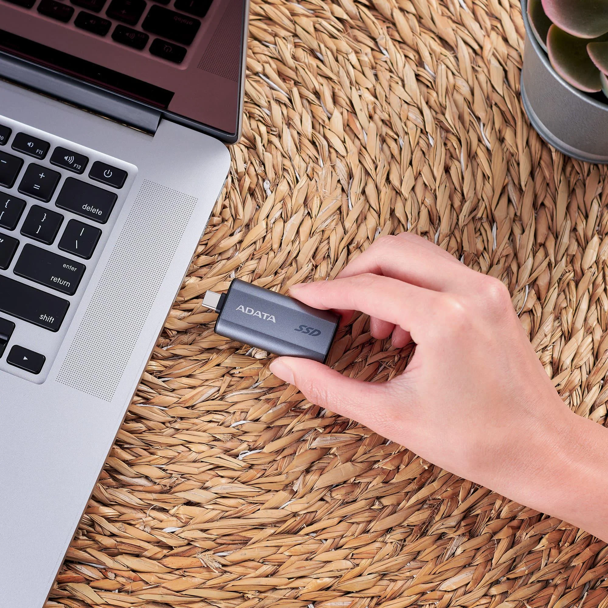 Adata Zewnętrzny dysk SSD SC750 2000G USB3.2C 1050/1000 MB/s