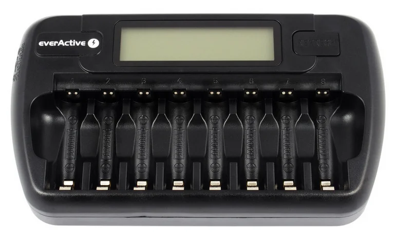 Najważniejsze cechy ładowarki NC800: