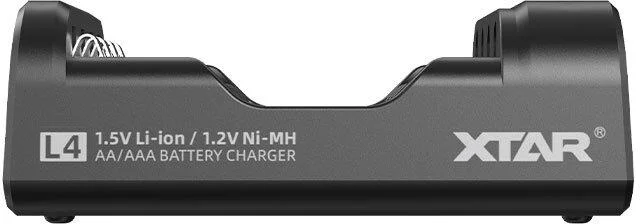 Ładowarka do akumulatorów R03 / AAA oraz R6 / AA Li-ion 1,5V / NiMH Xtar L4