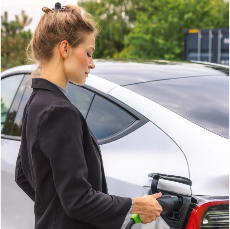 ŁADOWARKA EV Wallbox Green Cell HabuDen EVGC021B2275 22kW TYPE 2 7,5M GC App NFC BT Wi-Fi - Bezprzewodowe połączenie Bluetooth i WiFi oraz minimalistyczny design