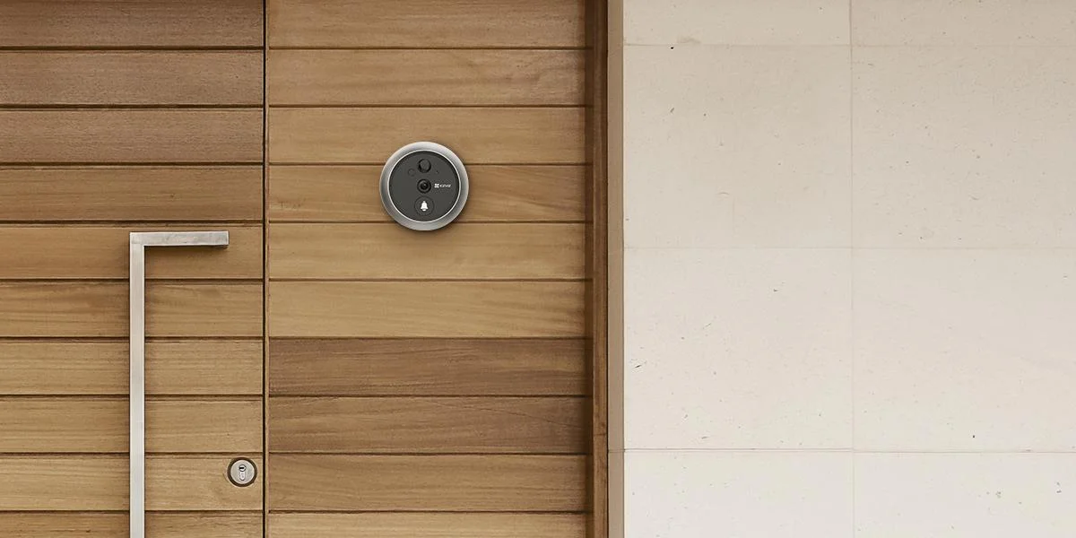 Bezprzewodowy dzwonek drzwiowy z wizjerem i kamerą 2K 3MPx EZVIZ DP2 - solidność i trwałość, dzięki wykonaniu ze stopu cynku