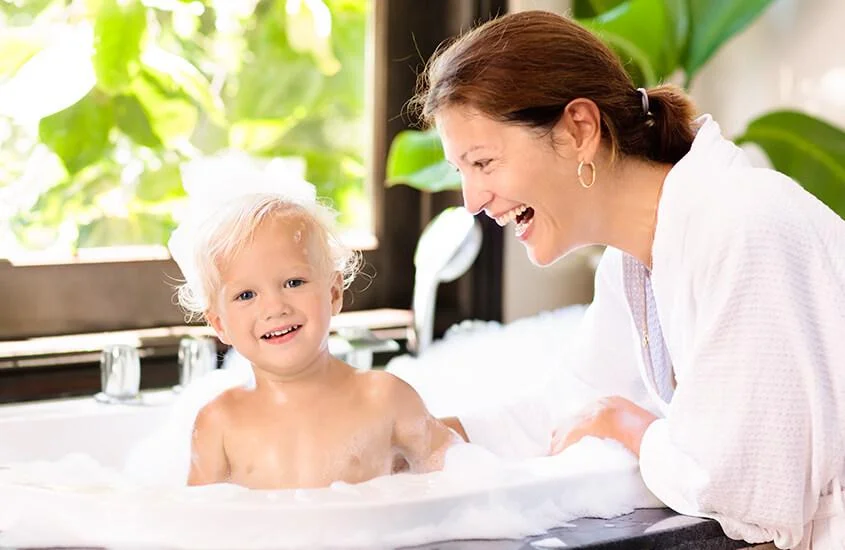 PRAKTYCZNIE, MIŁO I PRZYJEMNIE