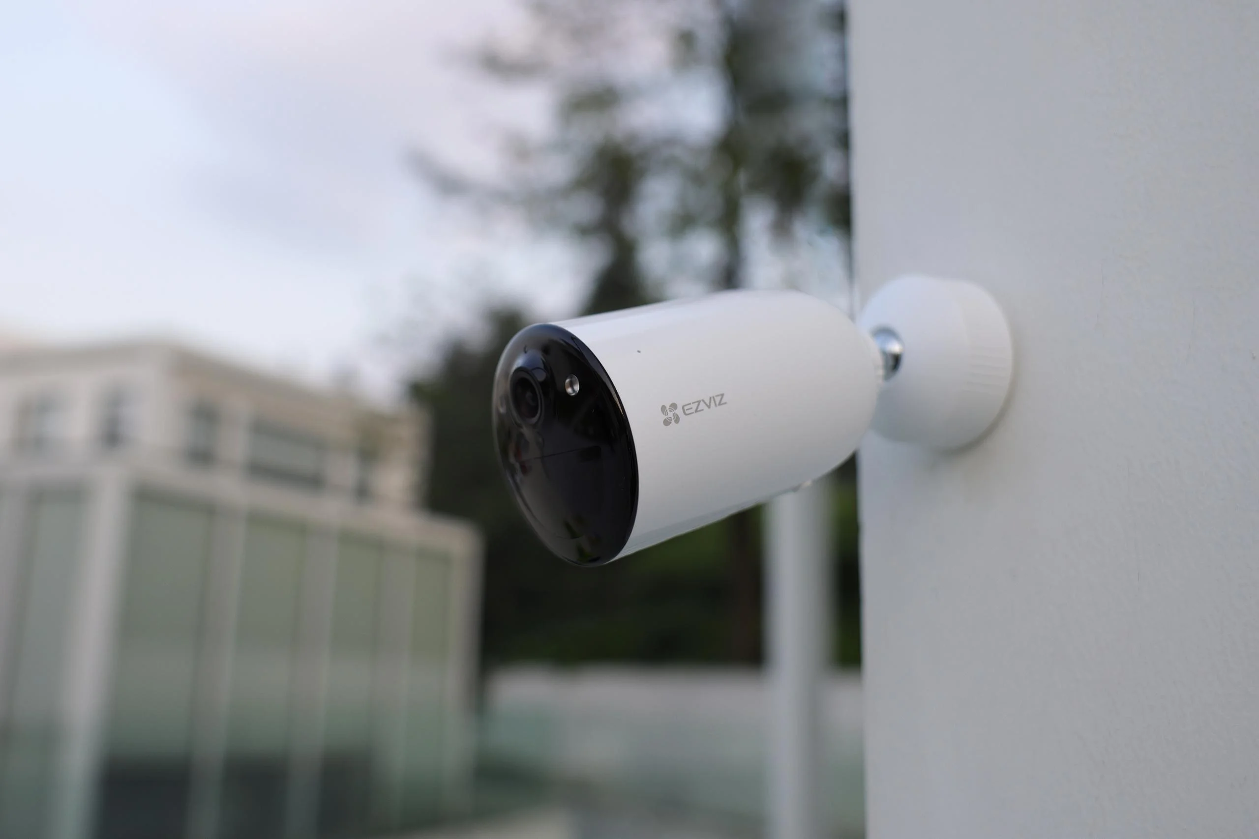 Dodatkowa kamera z zasilaniem akumulatorowym EZVIZ HB3 Add on 3MPx - trwałość i niezawodność w każdą pogodę!