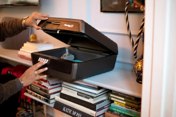 kasetka na dokumenty duza ognioodporna i wodoodporna master 7062312145894ce3b8260c27bb13a54a