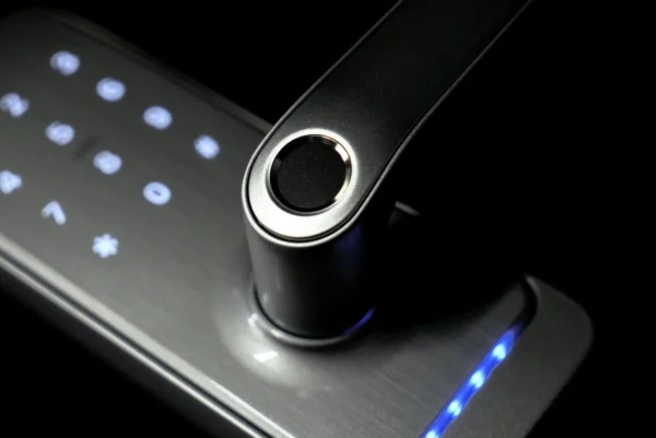 klamka z kontrolerem dostepu eura elh 01h4 silver 7af7625c1f2f4b61b1c9589663042c3f