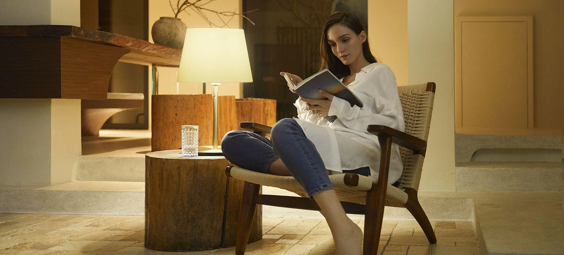 Xiaomi Mi Smart LED Bulb Essential - inteligentna żarówka zgodna z aplikacją mobilną oraz asystentami głosowymi