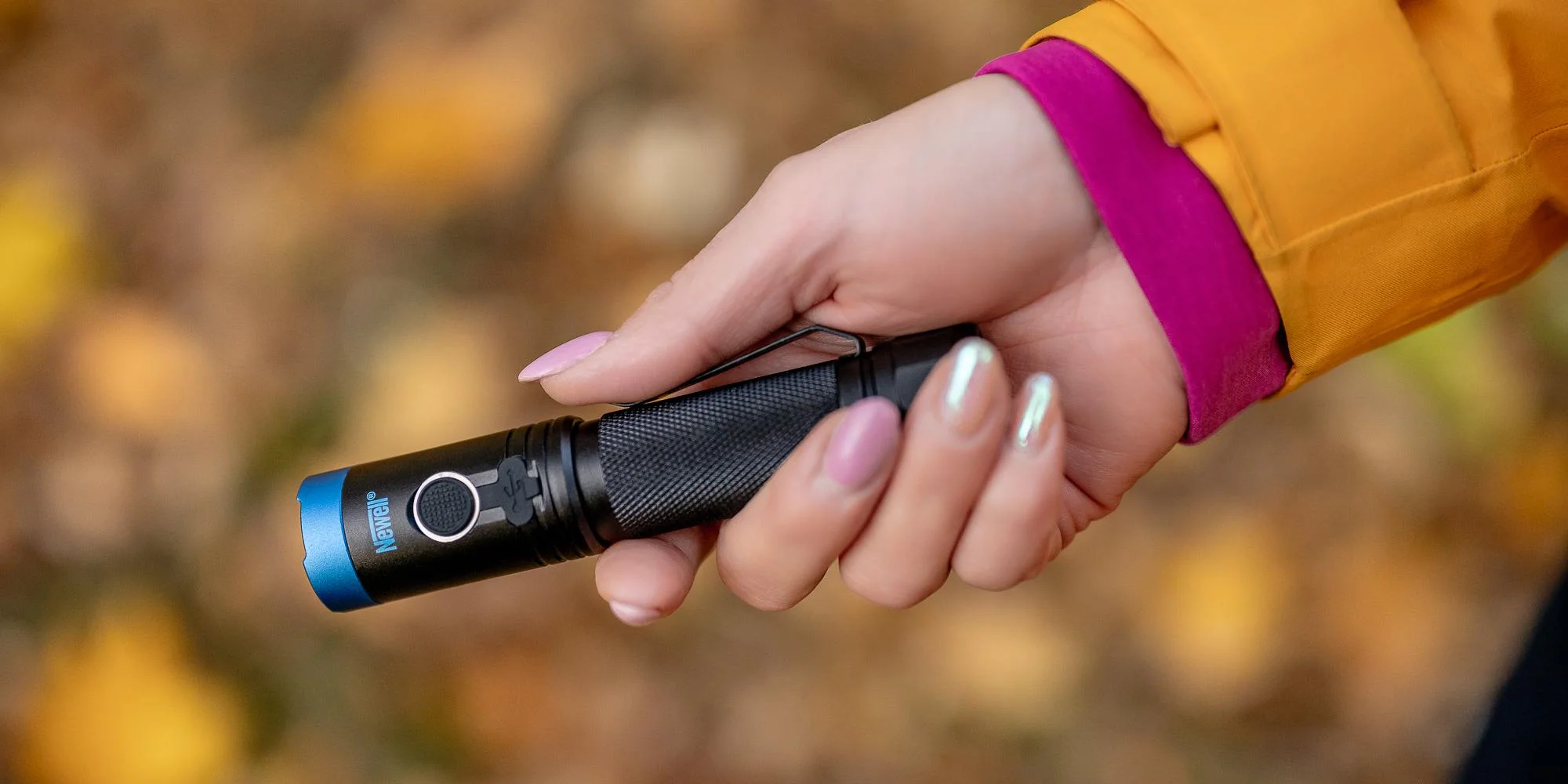 Latarka taktyczna Newell FL1000 USB-C