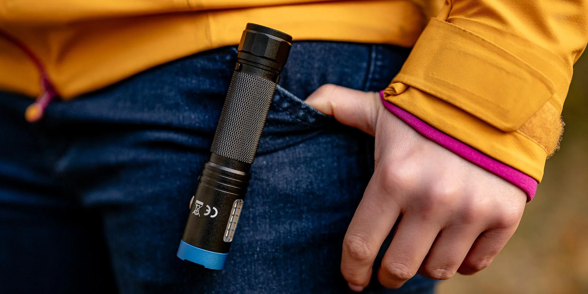 Latarka taktyczna Newell FL1000 USB-C