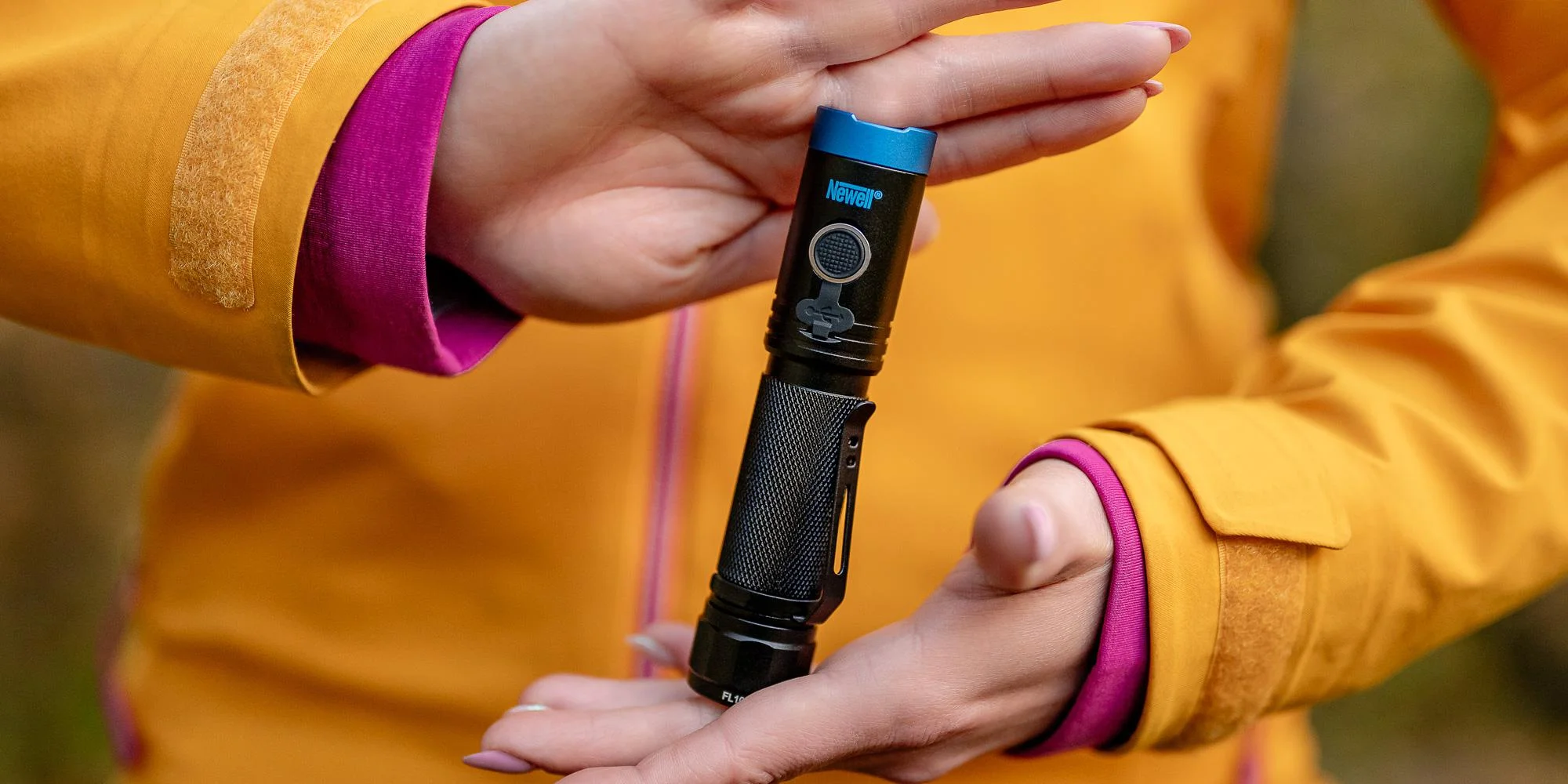 Latarka taktyczna Newell FL1000 USB-C