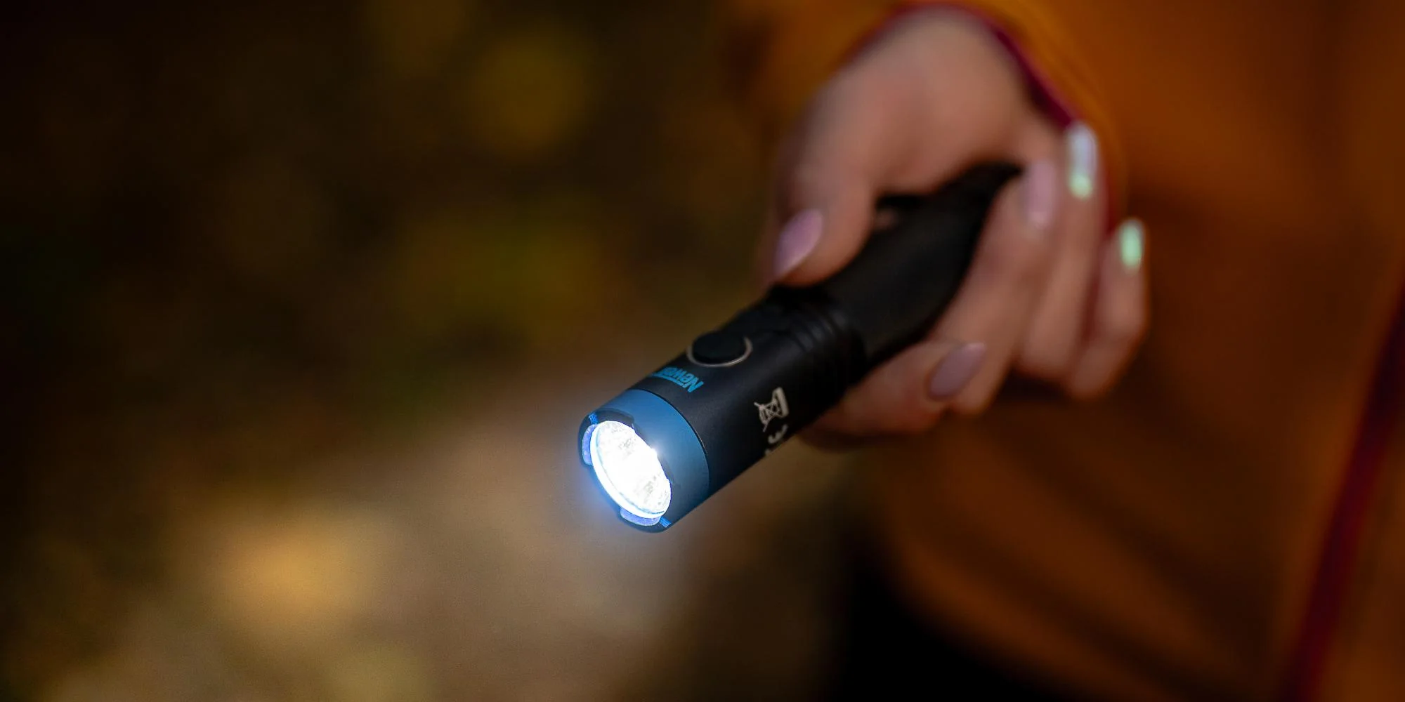 Latarka taktyczna Newell FL1000 USB-C