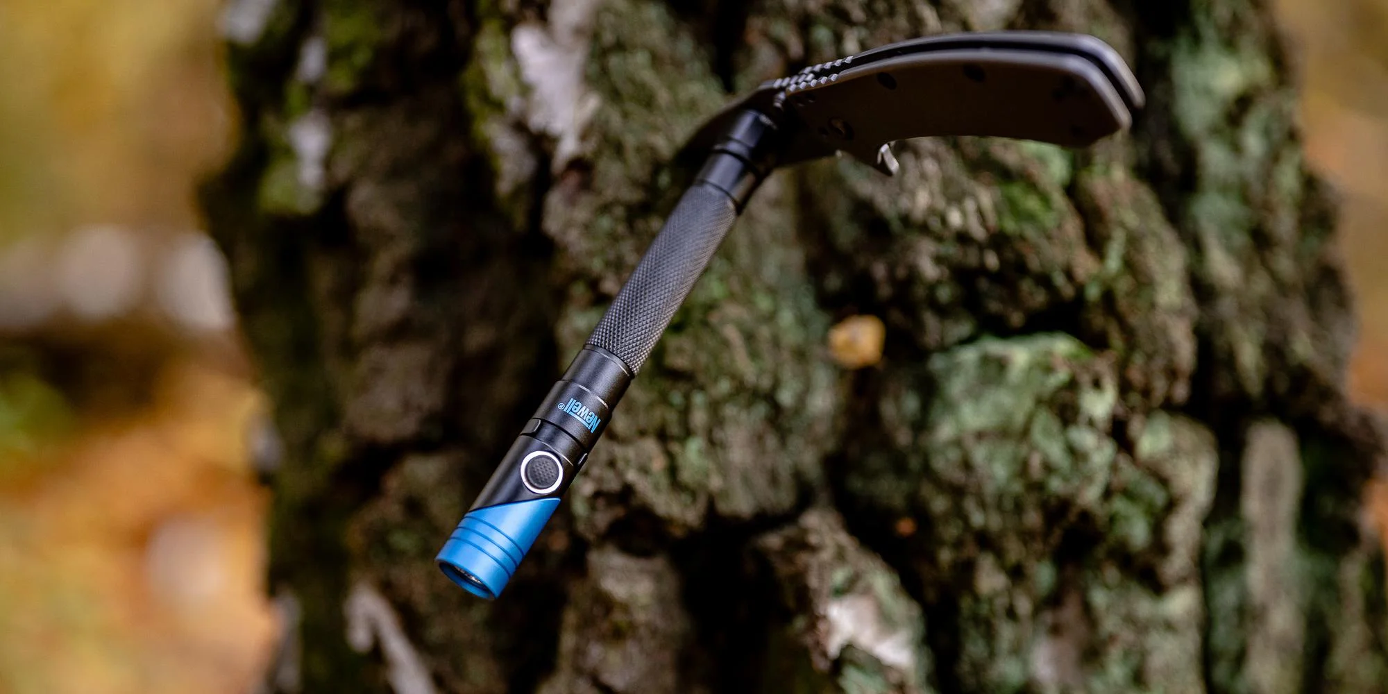 Latarka taktyczna Newell FL250L USB-C