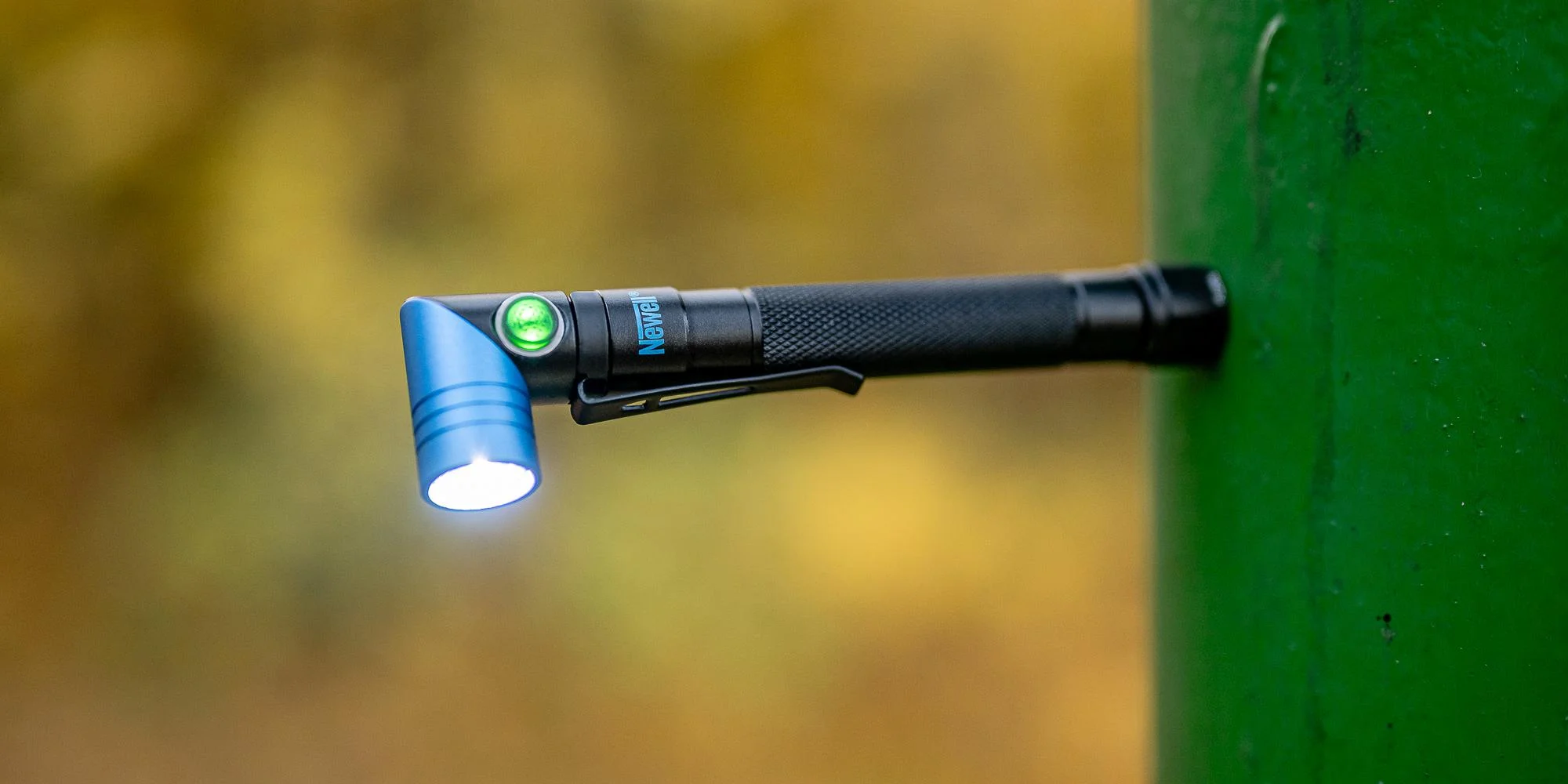 Latarka taktyczna Newell FL250L USB-C