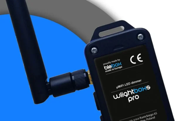 modu oswietelniowy wlightboxs pro z zewnetrzna antena blebox 306374985fbc45bcafa851fbf241fd36