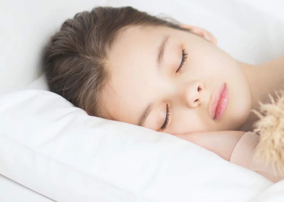 Oczyszczacz powietrza z nawilżaczem Rotenso Piura P22V R10 - spokojny sen, dzięki trybowi SLEEP urządzenia!