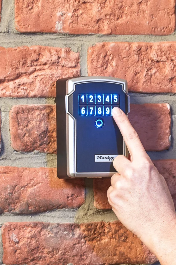 skrytka elektroniczna na klucze bt master lock 5441eurd 95e1f26bea4f46db9daa508cda3449d9