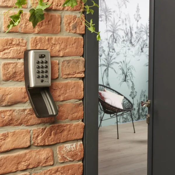 skrytka na klucze z szyfrem master lock 5423eurd 00bc8a9e19b046a5bd2e92b56d00d969