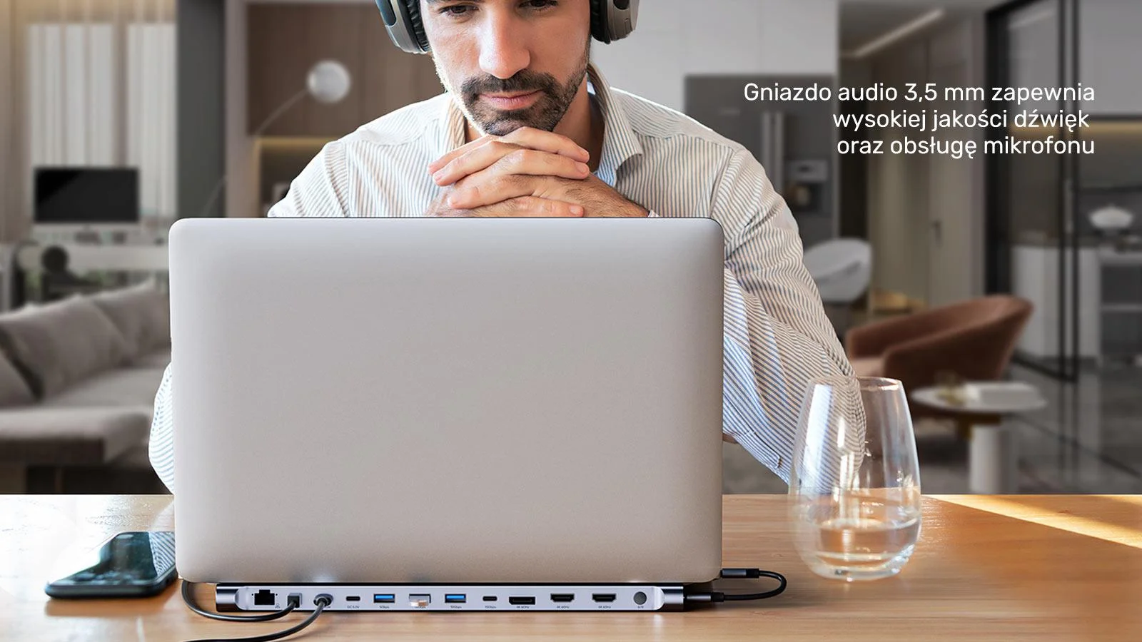 Unitek Stacja dokująca KVM z funkcją podstawki, potrójne wyjście 4K, USB-C, MST, HDMI 2.0