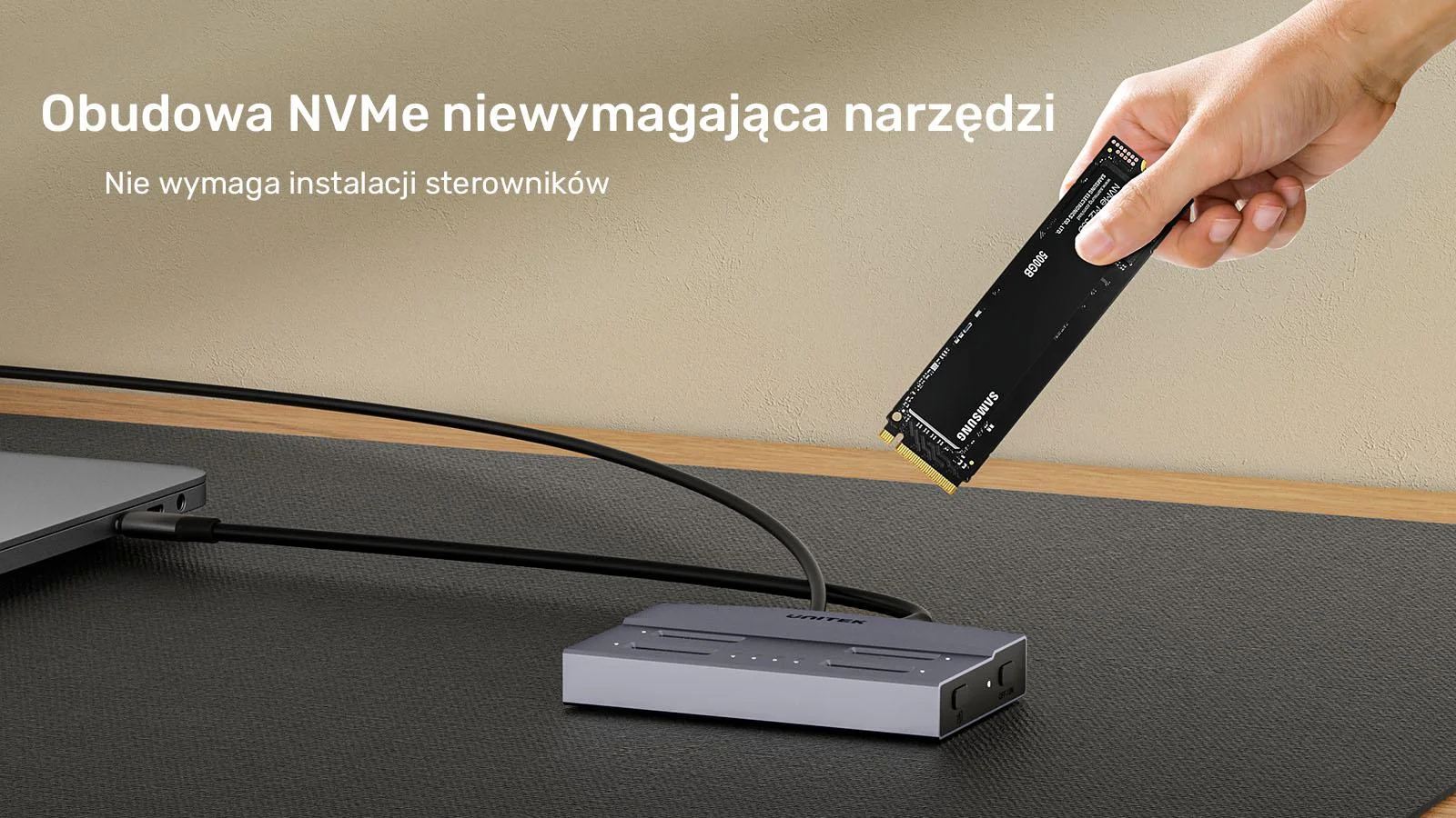 Unitek USB4 4-kieszeniowa stacja dokująca/ klonująca M.2 SSD