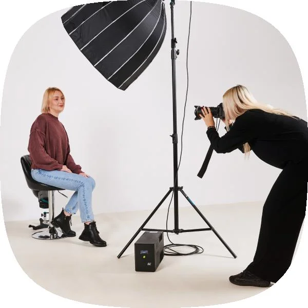 Zasilacz awaryjny UPS marki Greencell: