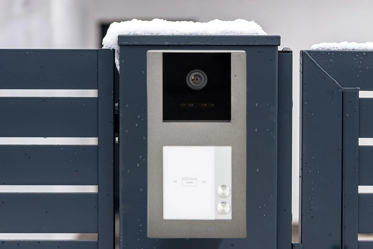 Korzyści płynące z wyboru zestawu wideodomofonowego VIDOS kompatybilnego z aplikacją VIDOS X