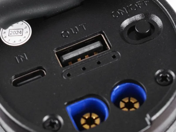 xari js30 jump starter 4w1 e2fd56bc1bc844ada4b3c5235391e683