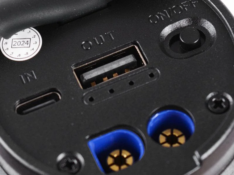 Solidna aluminiowa obudowa i intuicyjny panel sterowania