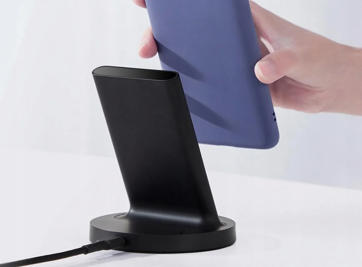 Xiaomi Mi 20W Wireless Charging Stand - ładuj swojego smartfona także w etui i bądź pewien, że nic Cię nie ogranicza!