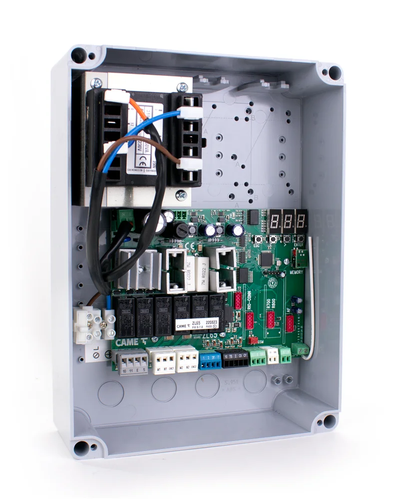 W skład zestawu wchodzą