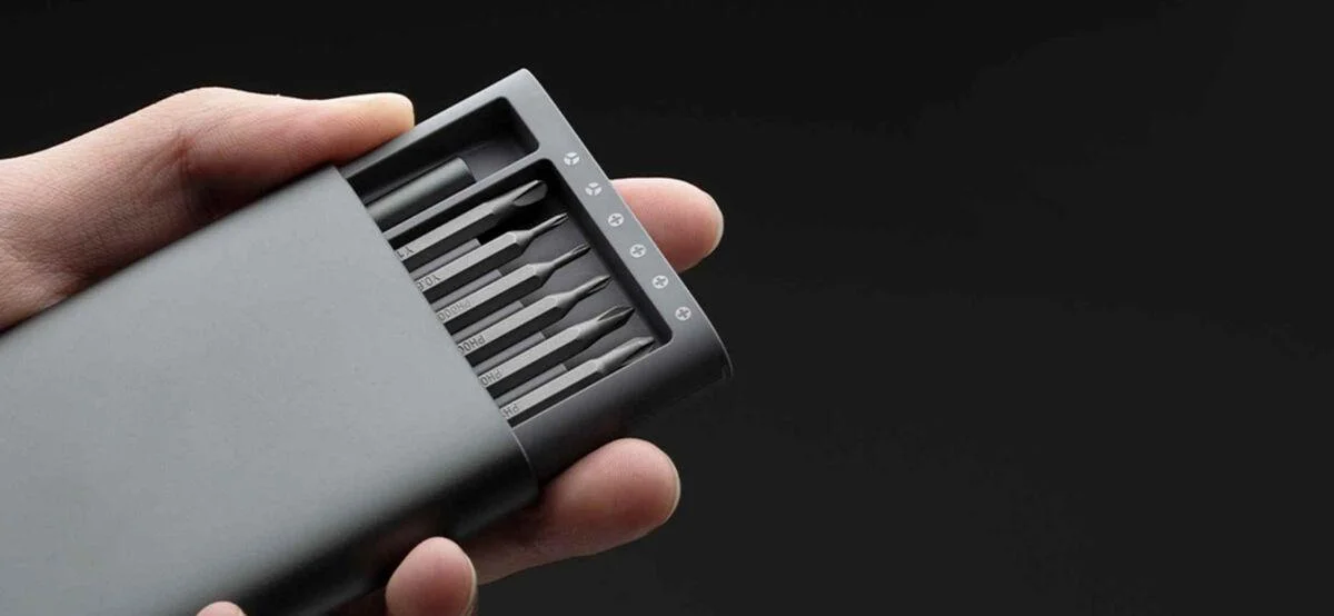 Zestaw wkrętaków precyzyjnych Xiaomi Mi Precision Screwdriver Kit 24-in-1 - łatwy transport dzięki kompaktowej, lekkiej konstrukcji całości